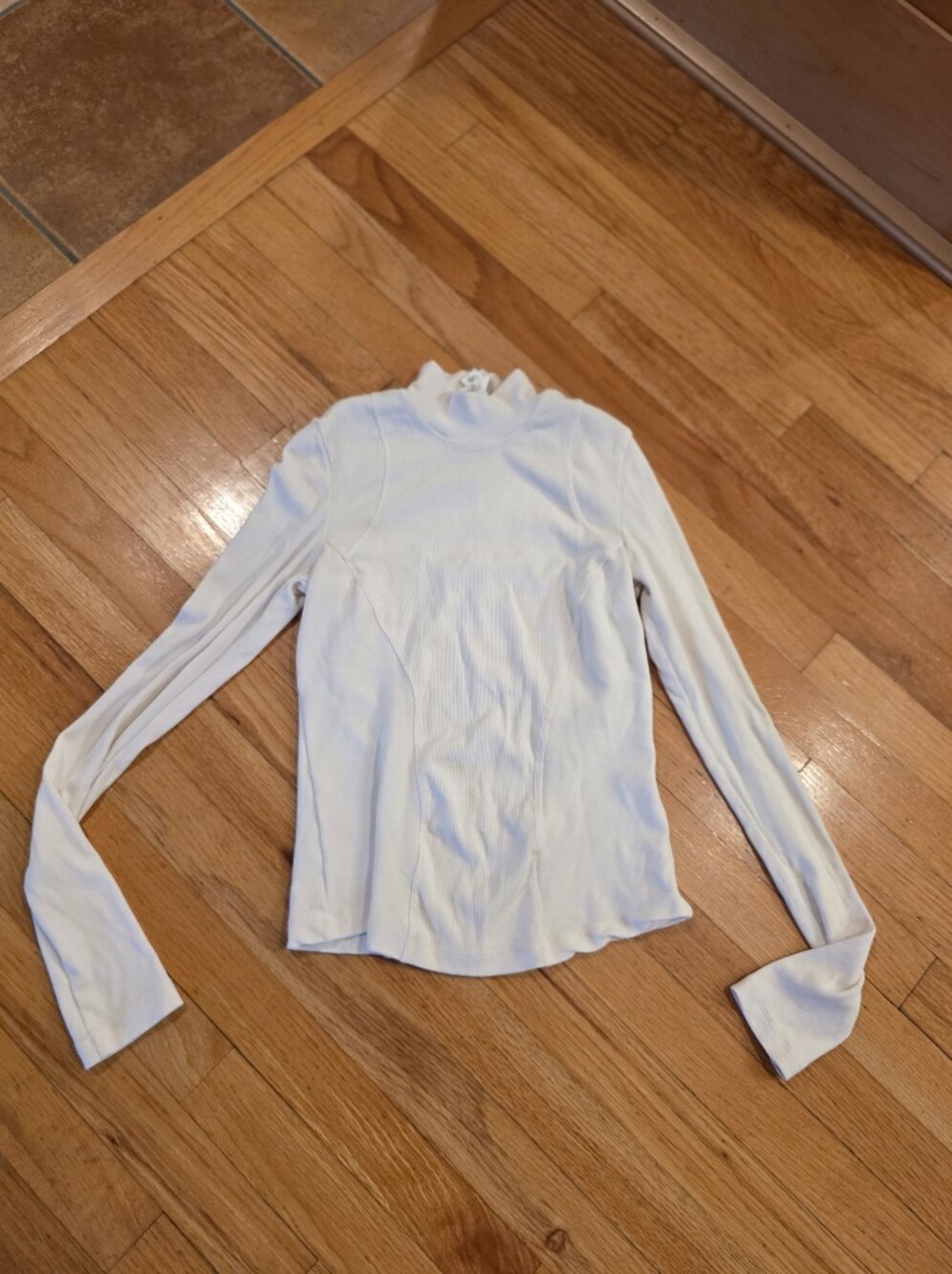 Alo Yoga Ribbed Mesmerize Mock Neck Long Sleeve
